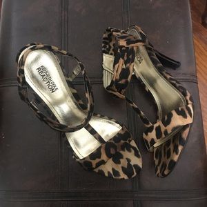 Kenneth Cole Reacción